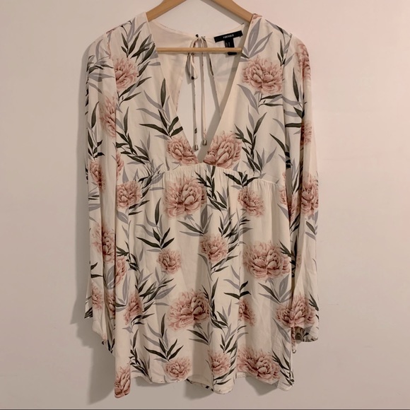 Forever 21 Boho Bell Sleeve Floral Garden Dress - Picture 4 of 10